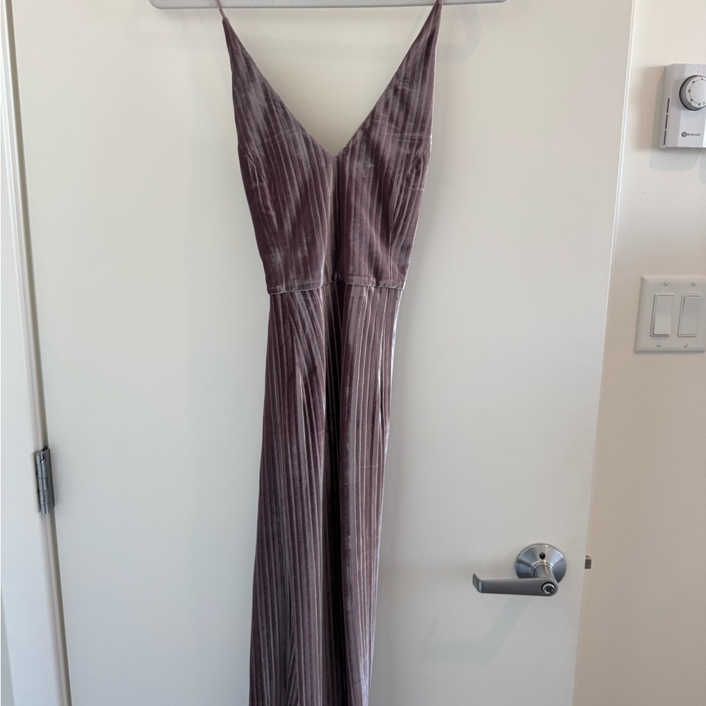 Black Swan Velvet Dress in Mauve